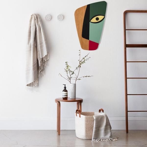 Masque artistique moderne en bois