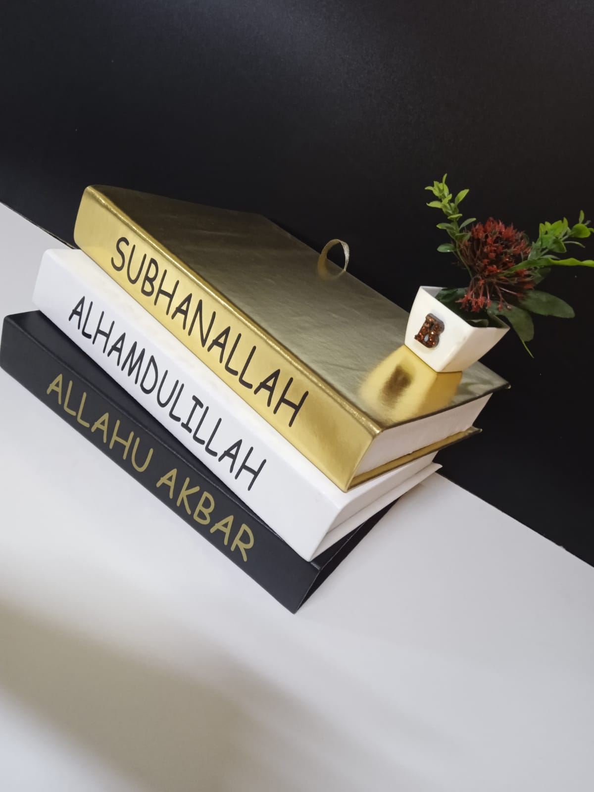 3 FAUX LIVRES DECORATIFS