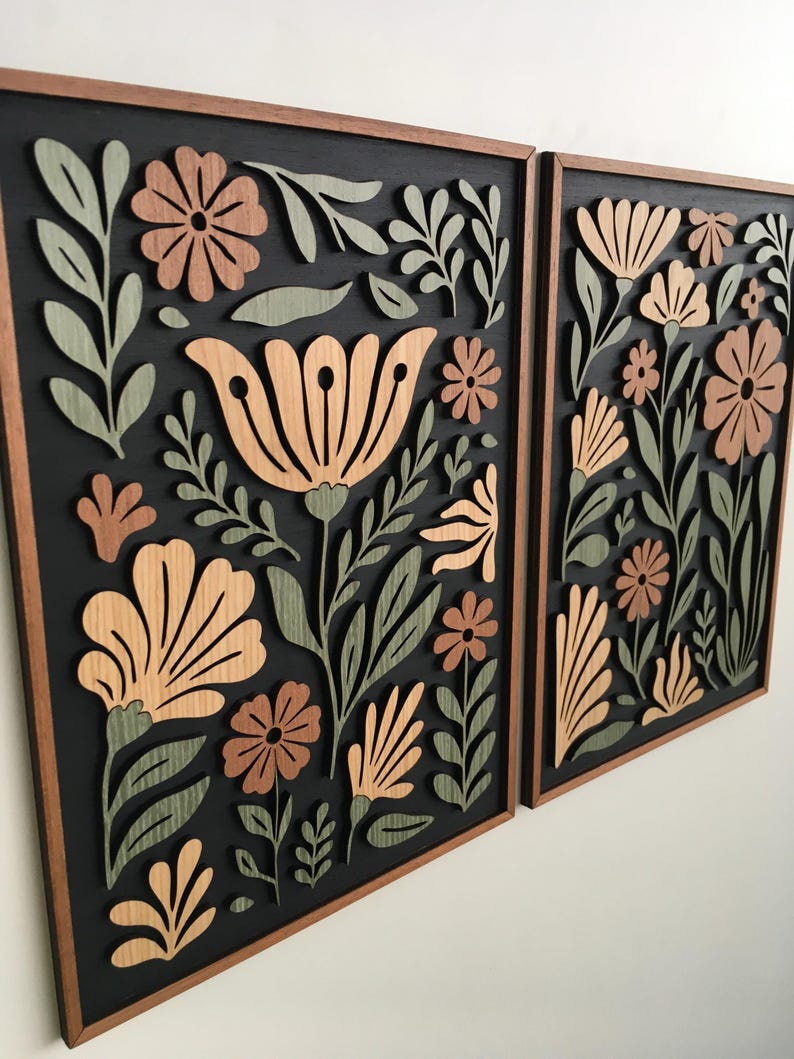 Décoration murale en bois à pétales folkloriques